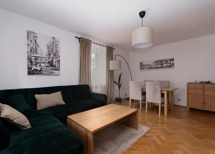 Park Szczytnicki 2-bedroom By Bookinghost 아파트